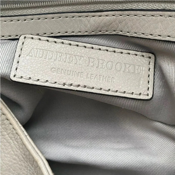 Audrey Brooke Large Bone Beige Leather Tote Handbag Nice Condition - Picture 9 of 12